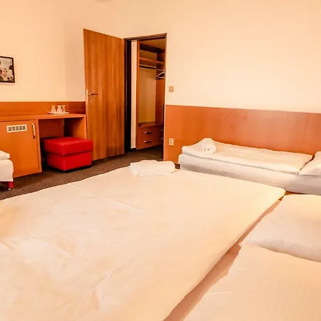 Horsky Kozubova Hotel Dolní Lomná